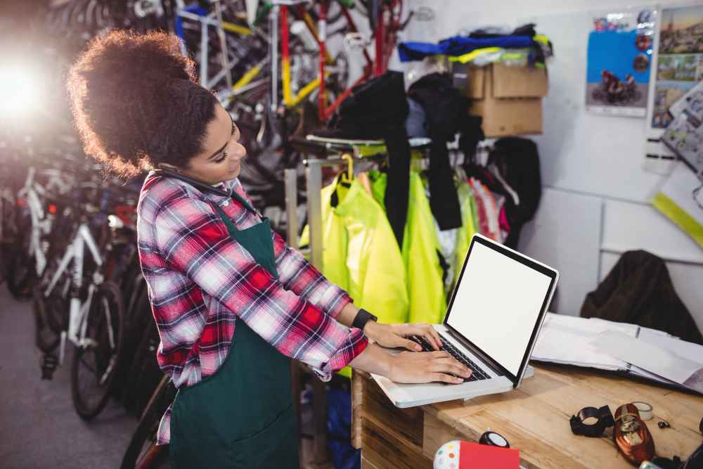 Se necesita personas para trabajar en DECATHLON | Jóvenes y mayores de 45